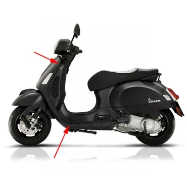 sierstrip Piaggio origineel links 2018 zwart past op gts 125cc, gts 300 (euro4) 1b005779