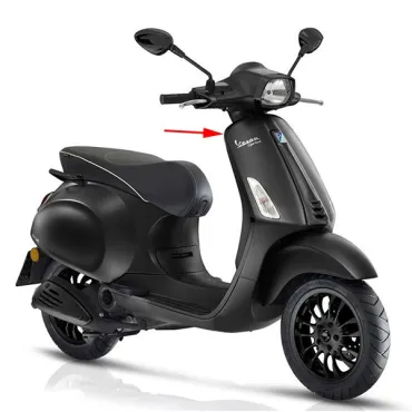 sierstrip Piaggio origineel beenschild [notte] rechts zwart glans past op sprint cm2987035