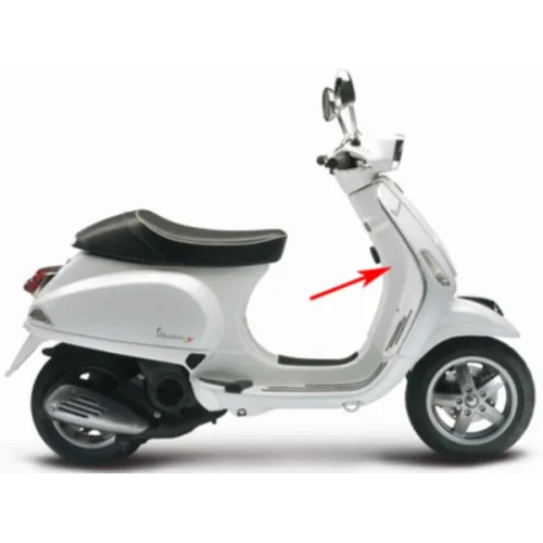 beenschild Piaggio origineel wit monte 544 past op vespa S 65711800br